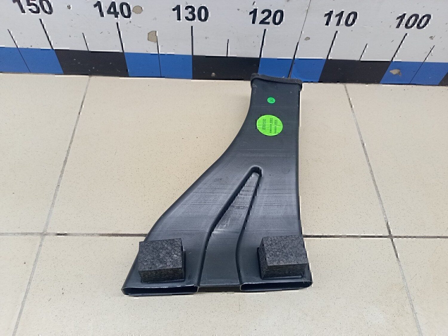 Воздуховод отопителя 