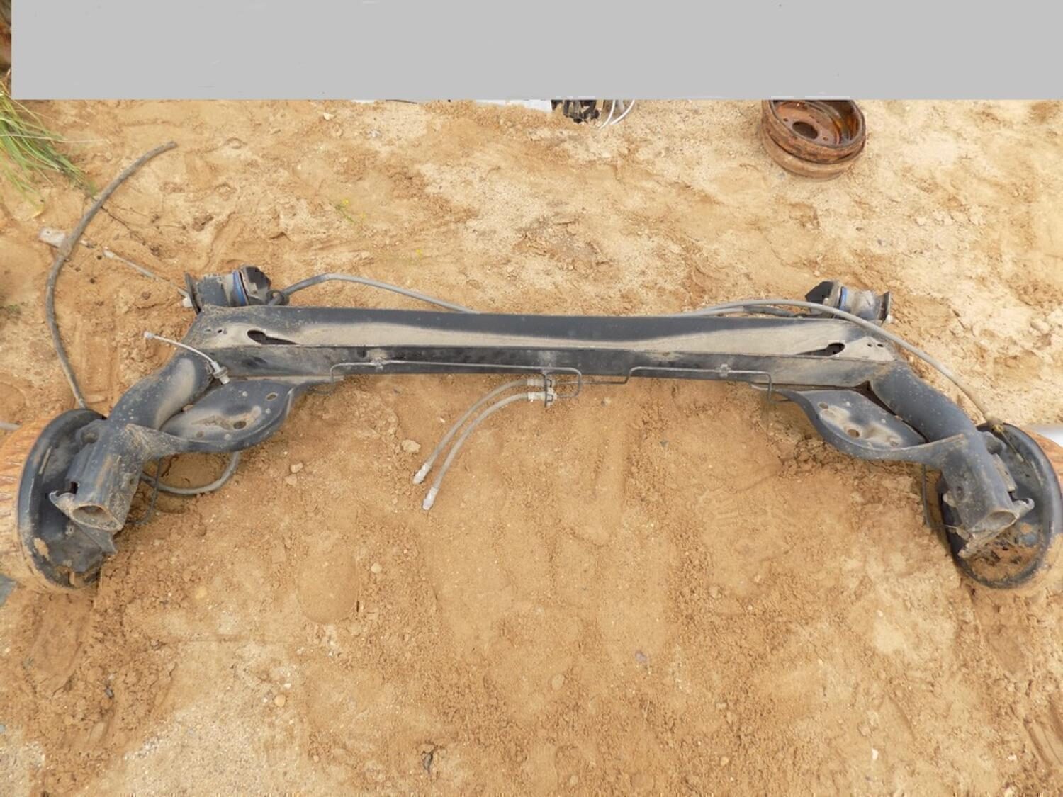 Щит опорный задний левый VAZ Lada Largus 2011>