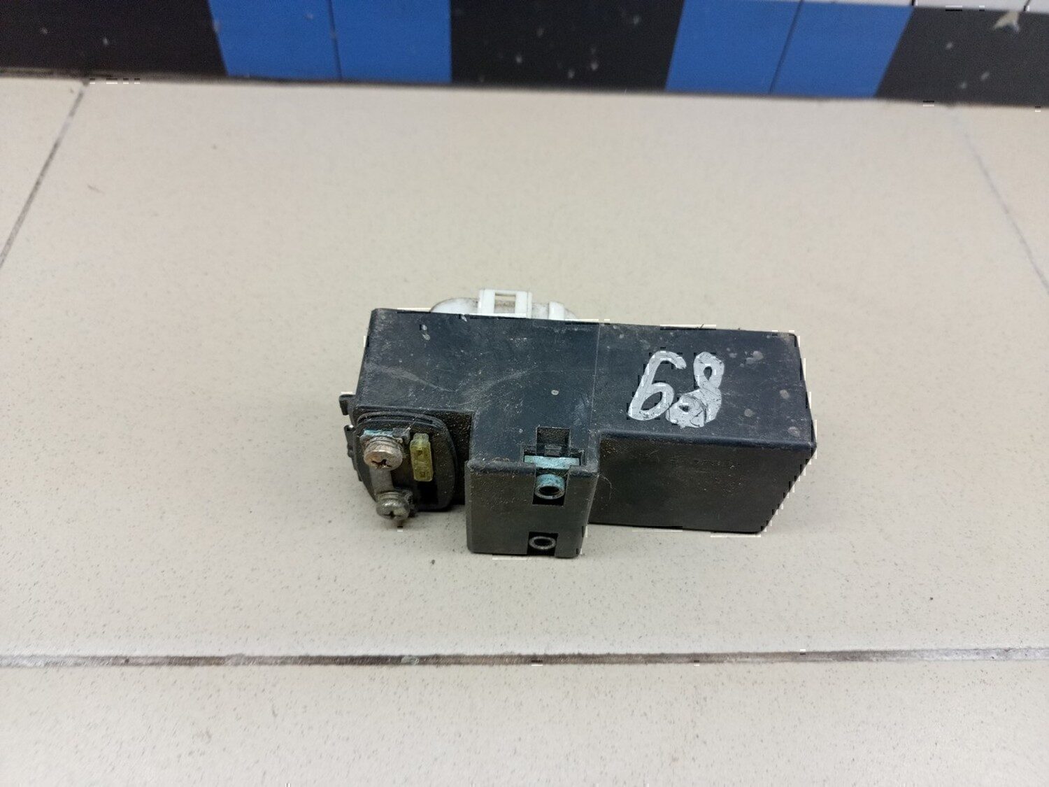 Блок управления вентилятором VW Golf III/Vento 1991-1997