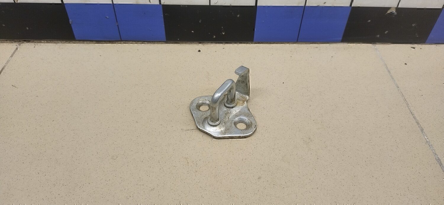 Ответная часть замка двери GREAT WALL Hover H5 2010>