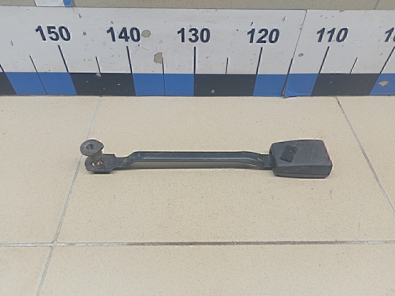 Ответная часть ремня безопасности Audi A6 [C5] 1997-2004