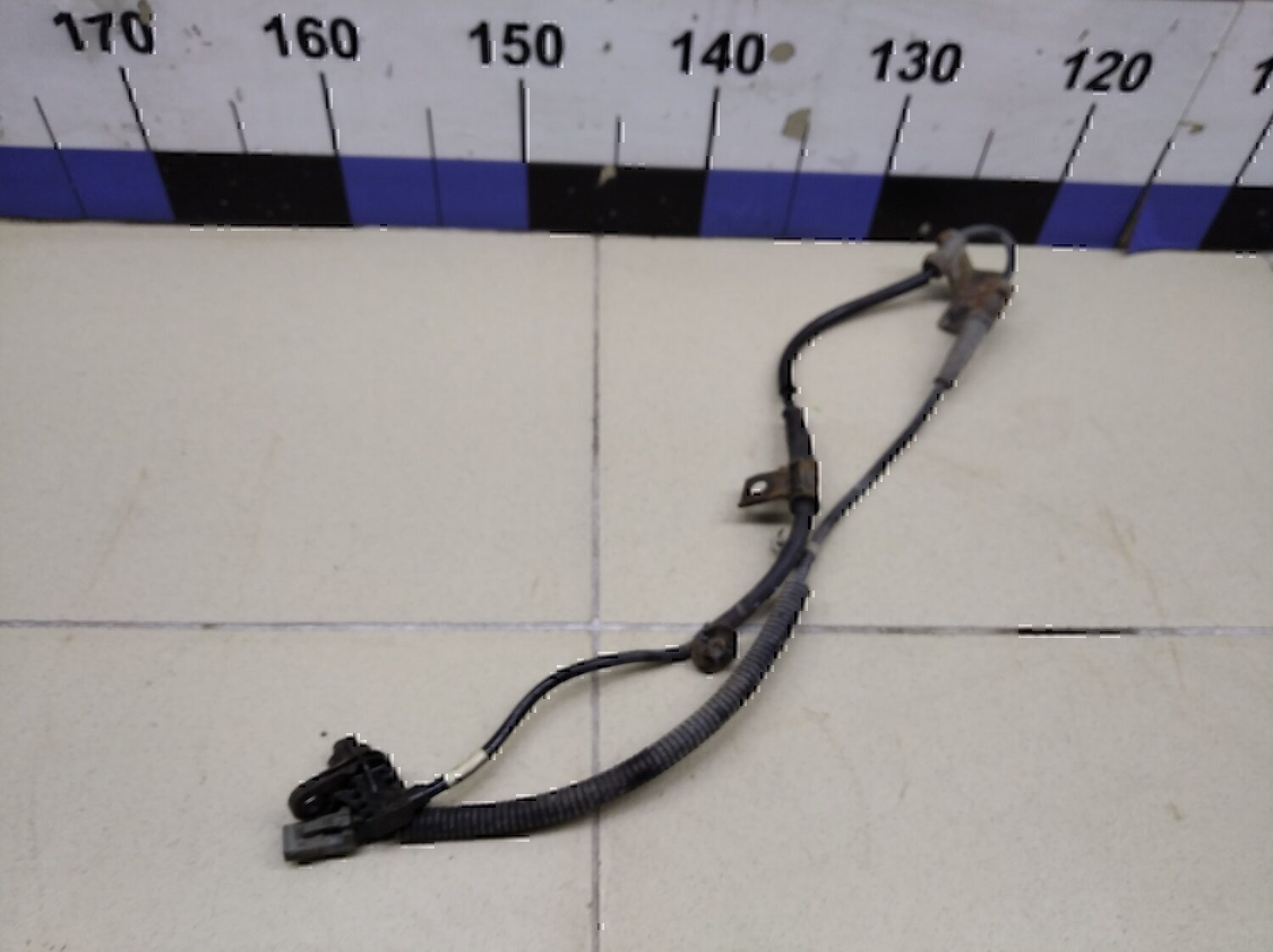 Датчик ABS передний левый KIA Cerato 2009-2013