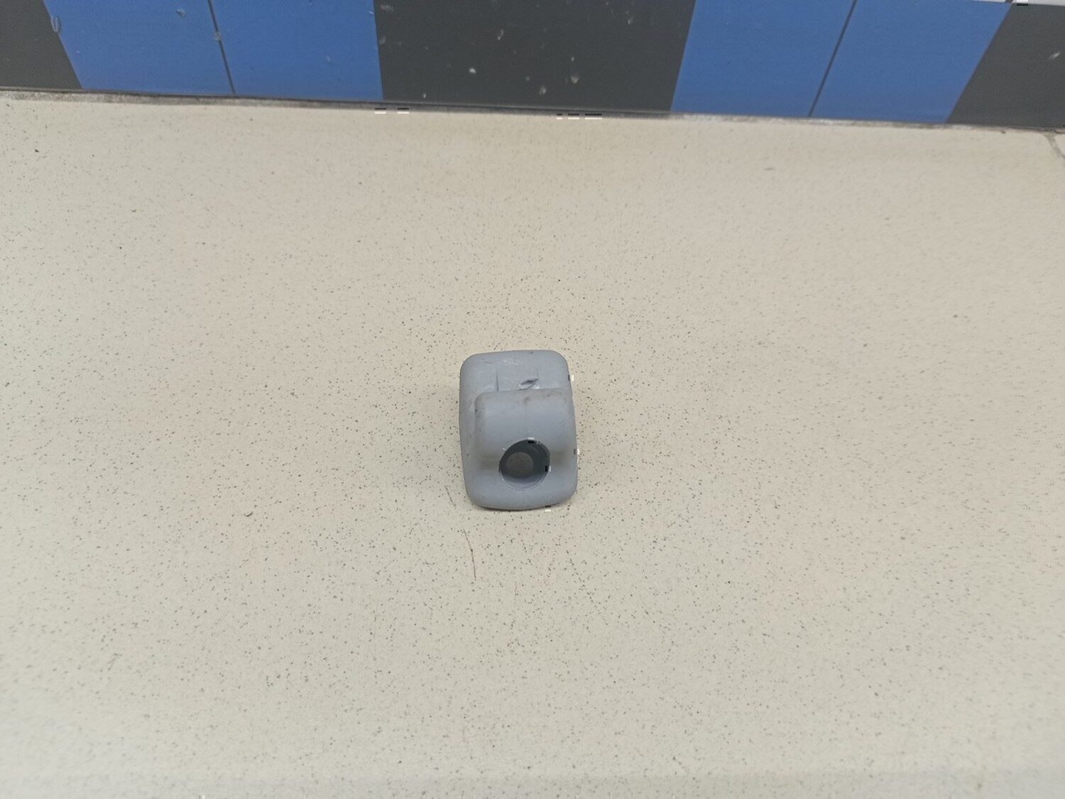 Крючок солнцезащитного козырька HYUNDAI Solaris 2010-2017