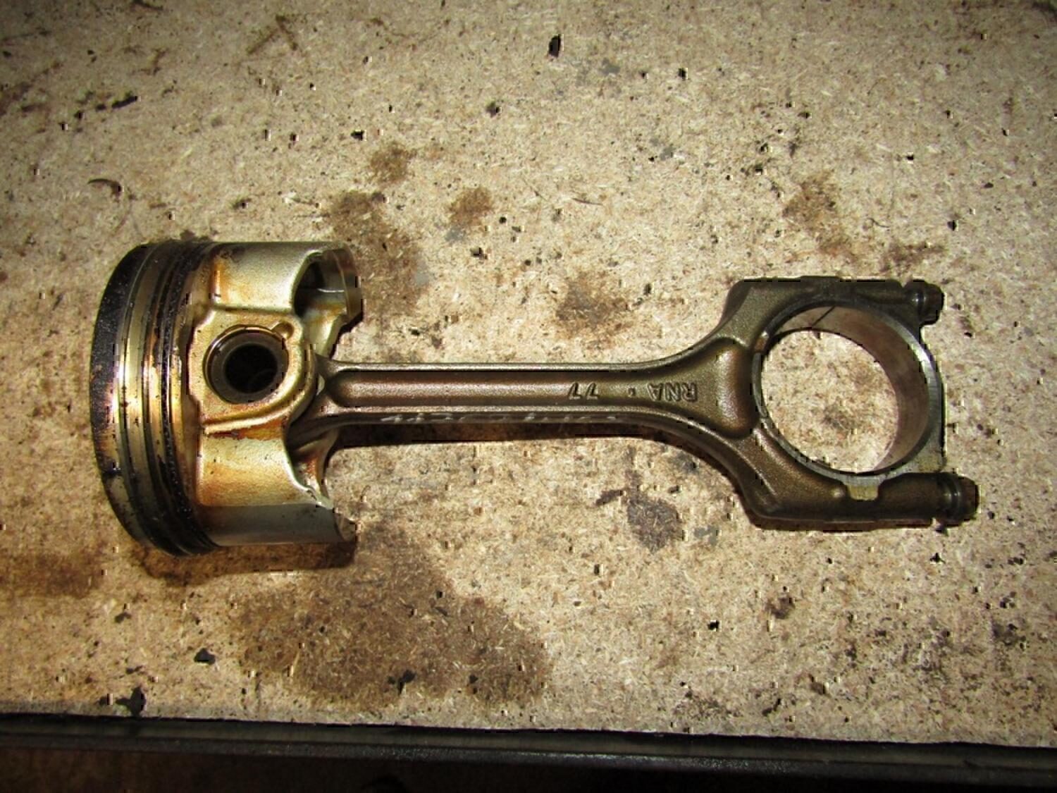 Поршень с шатуном HONDA Civic 4D 2006-2012