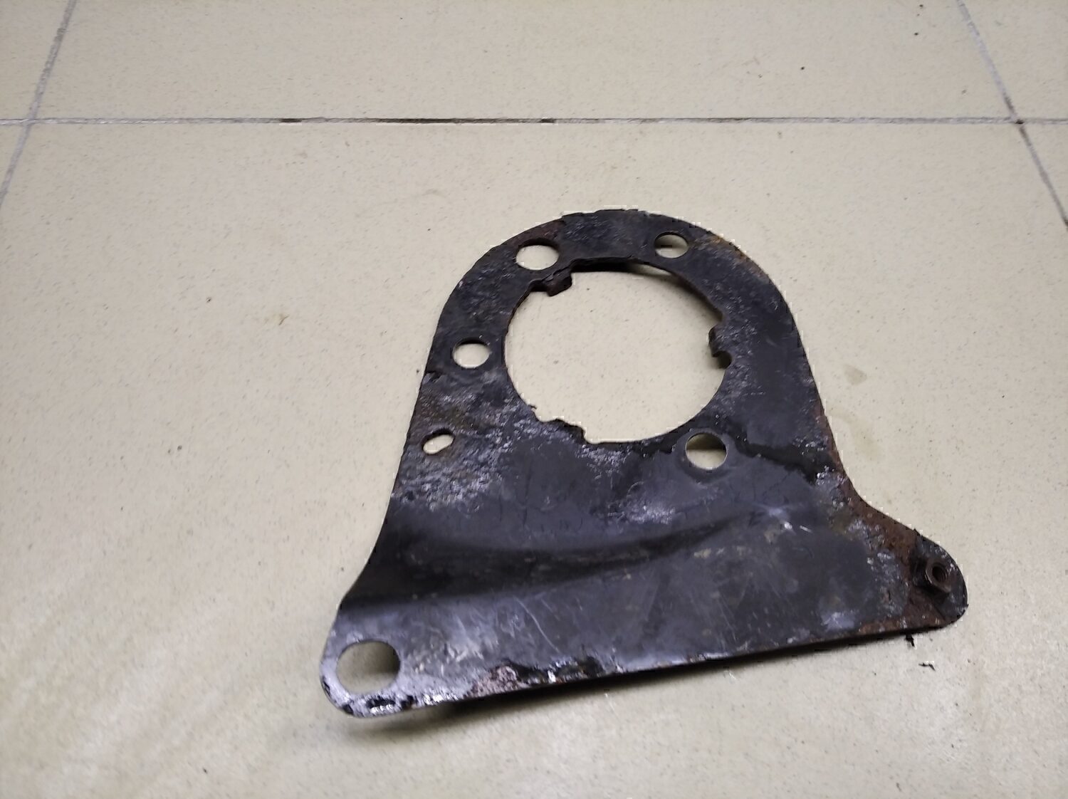 Кронштейн амортизатора MAZDA Mazda 6 (GG) 2002-2007