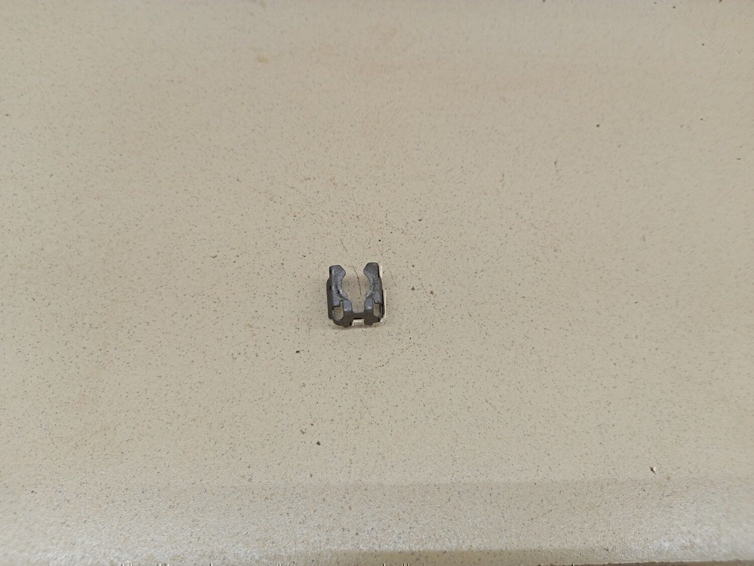 Крепеж форсунки RENAULT Fluence 2010>