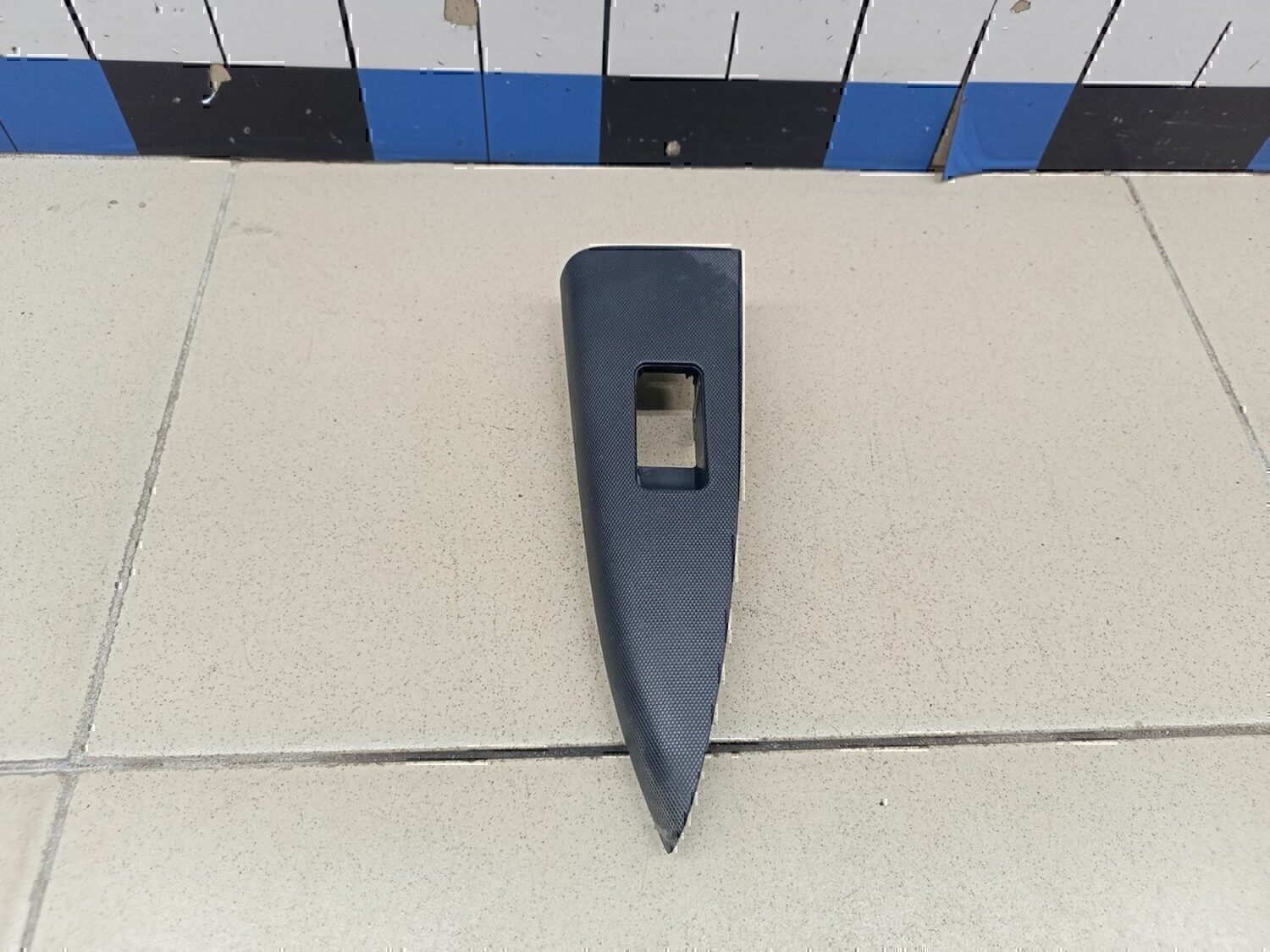 Накладка (кузов внутри) NISSAN Note (E11) 2006-2013