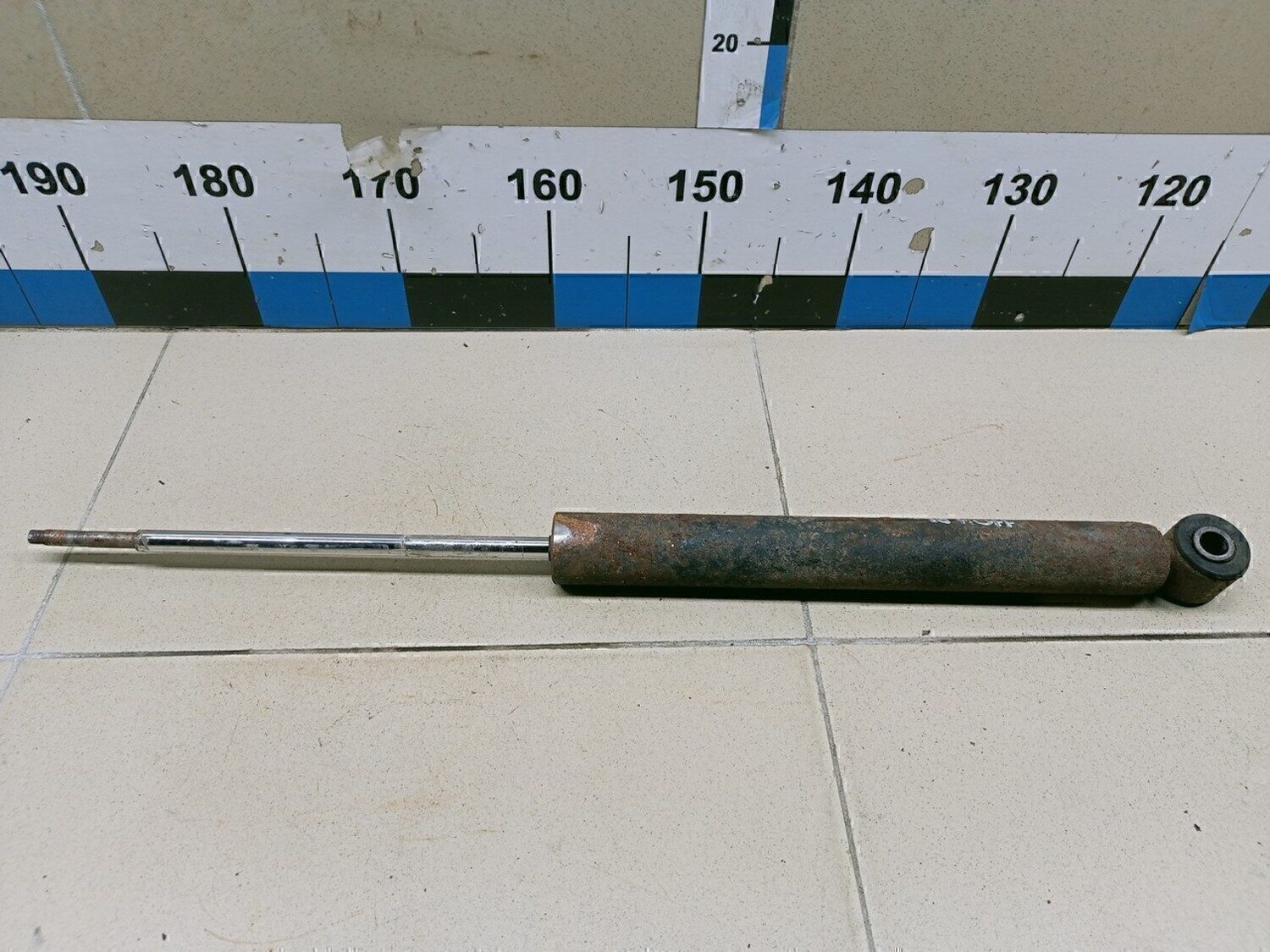 Амортизатор задний NISSAN Note (E11) 2006-2013