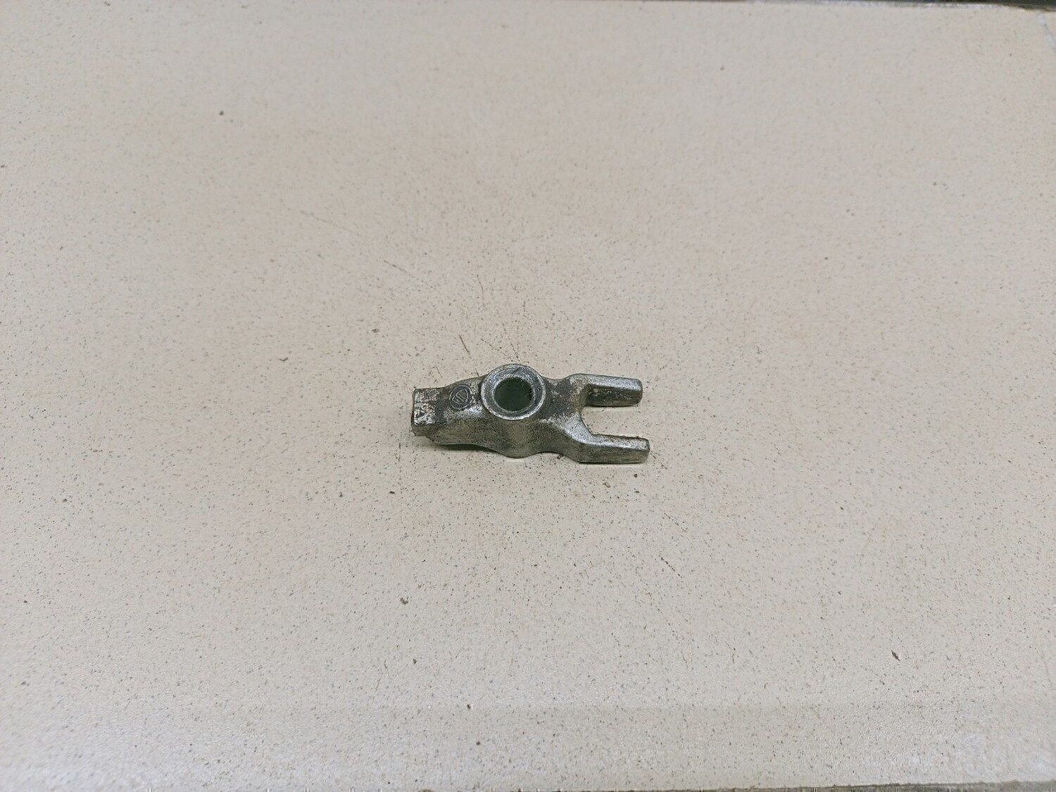 Кронштейн форсунки OPEL Zafira C 2013>