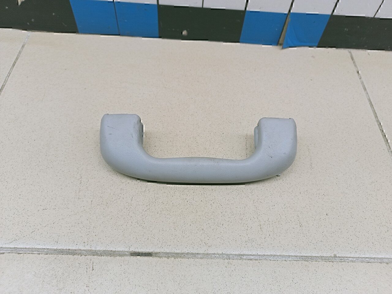 Ручка внутренняя потолочная OPEL Astra H / Family 2004-2015