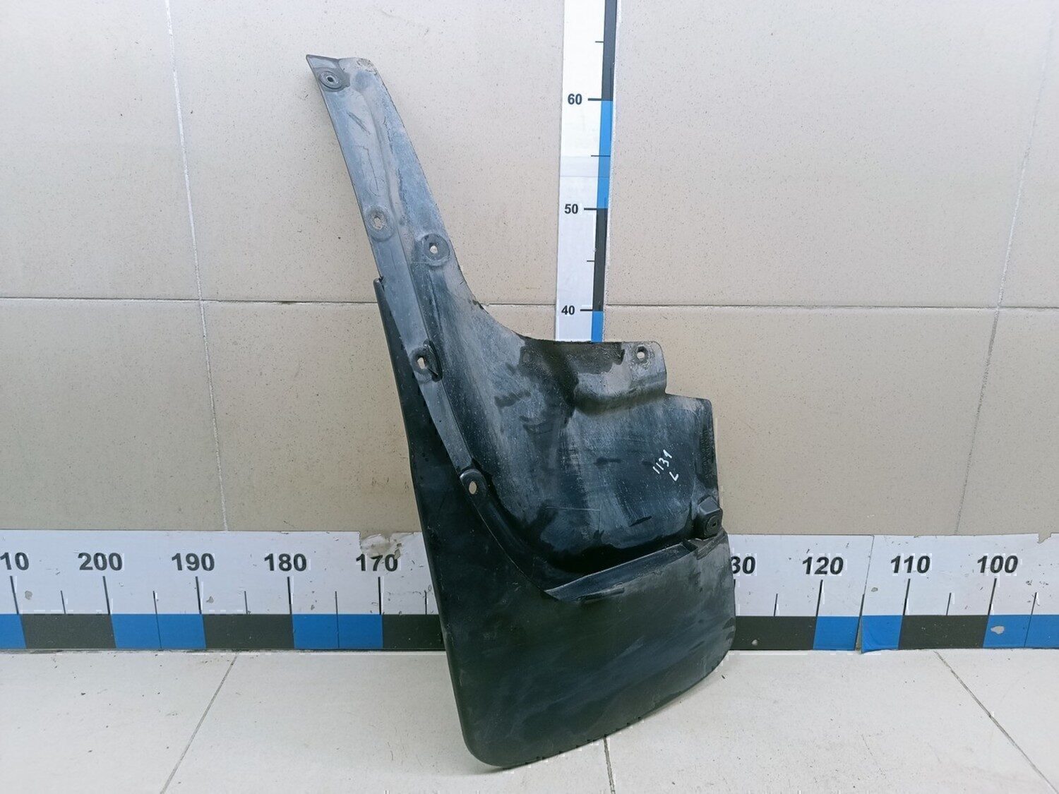 Брызговик задний левый TOYOTA LX 570