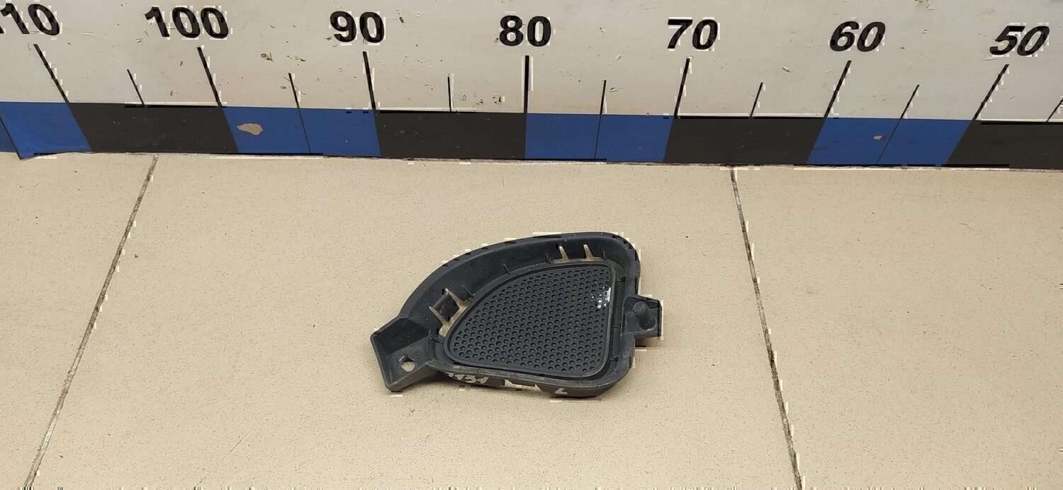 Заглушка бампера левая Lexus LX 570