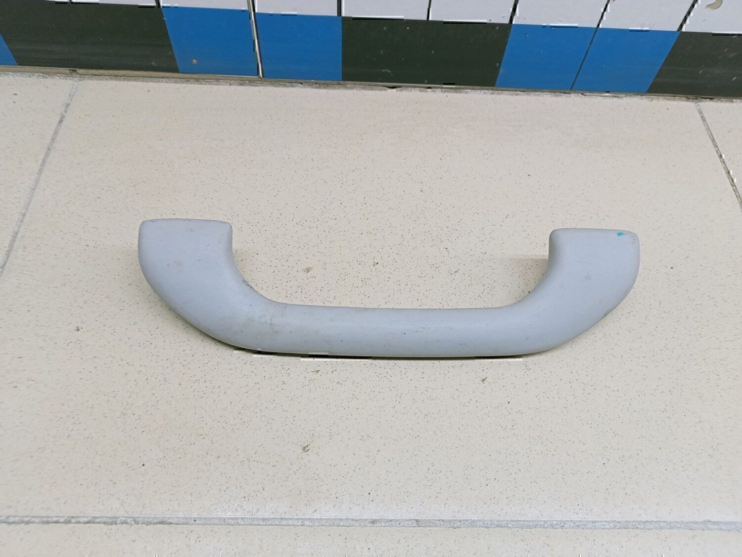 Ручка внутренняя потолочная MITSUBISHI Lancer (CS/Classic) 2003-2006