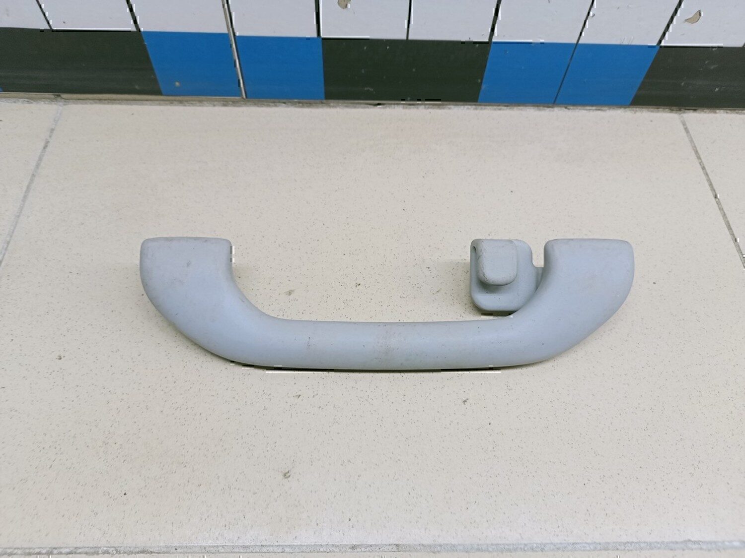 Ручка внутренняя потолочная MITSUBISHI Lancer (CS/Classic) 2003-2006