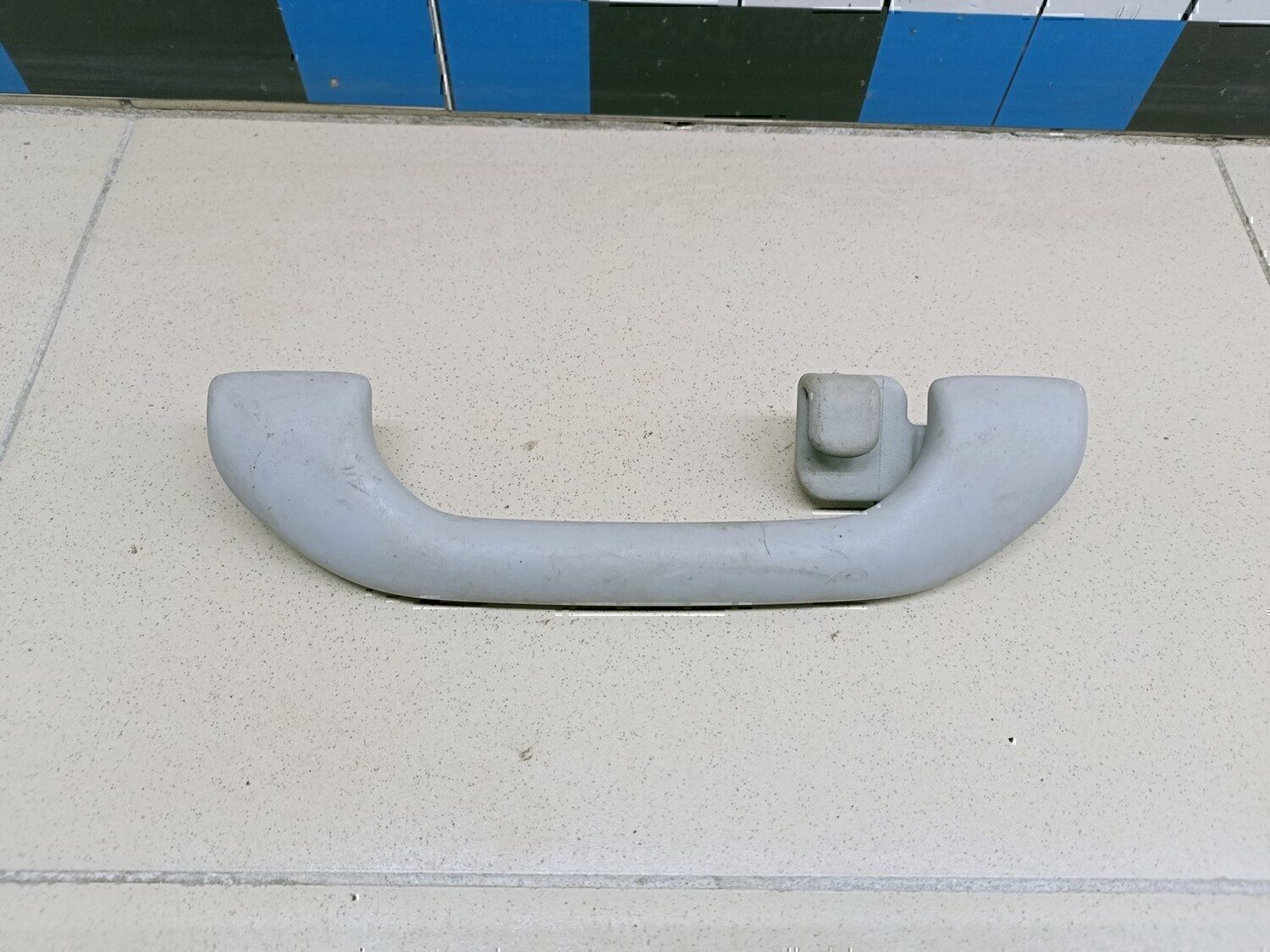 Ручка внутренняя потолочная MITSUBISHI Lancer (CS/Classic) 2003-2006