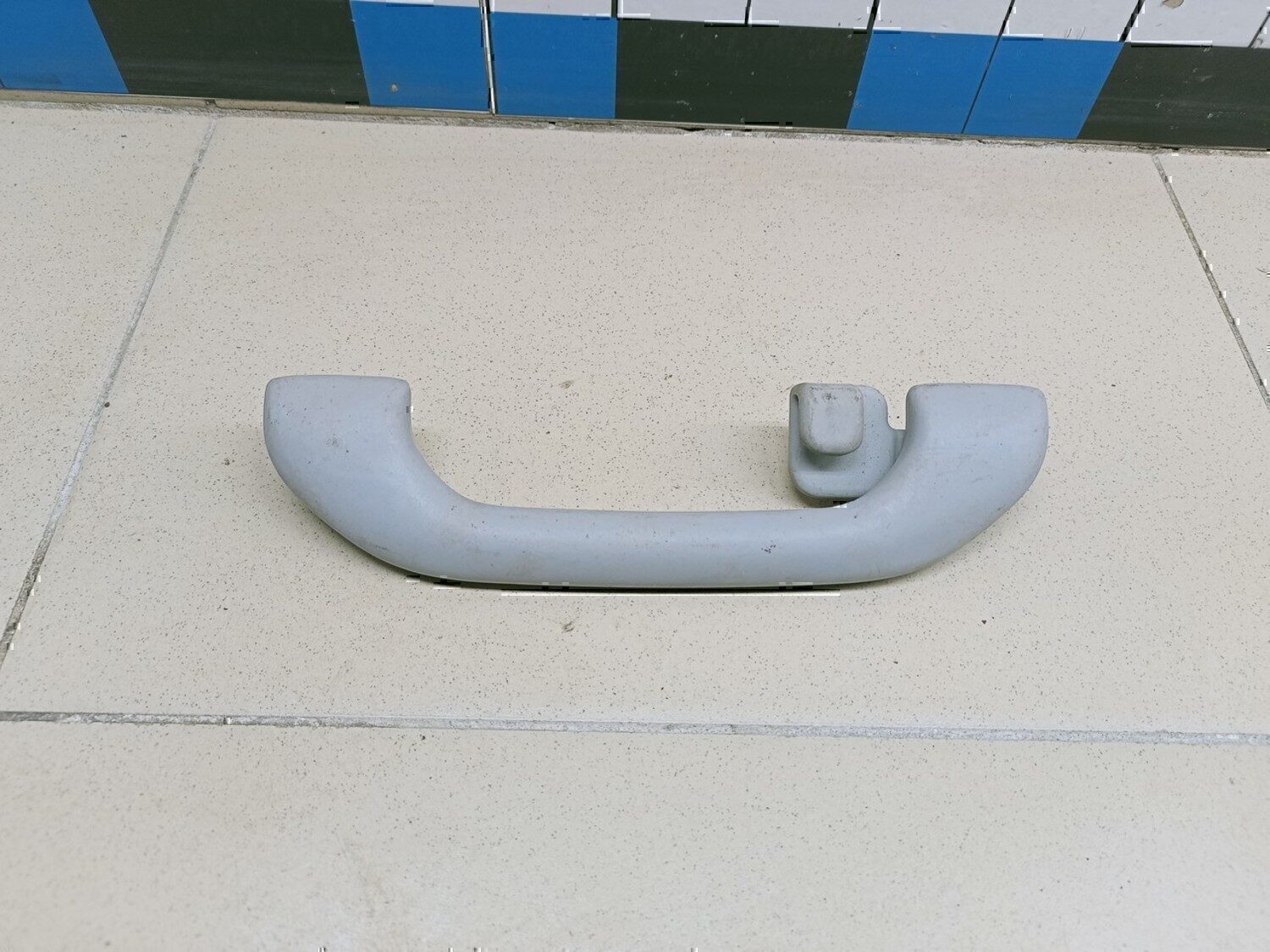 Ручка внутренняя потолочная MITSUBISHI Lancer (CS/Classic) 2003-2006