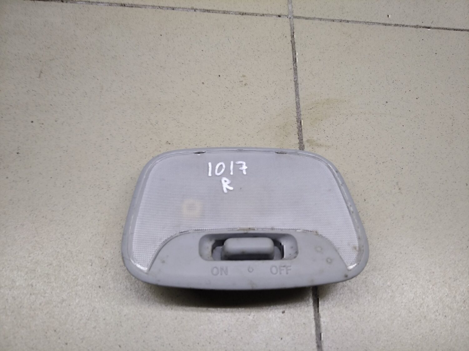 Плафон салонный MITSUBISHI Lancer (CS/Classic) 2003-2006