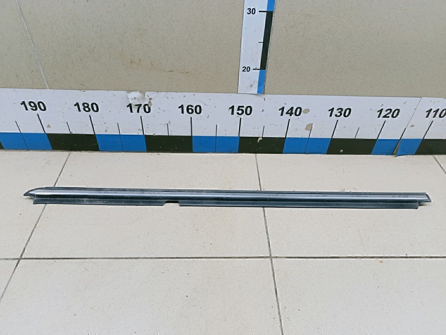 Накладка стекла заднего левого KIA Sportage 1994-2004