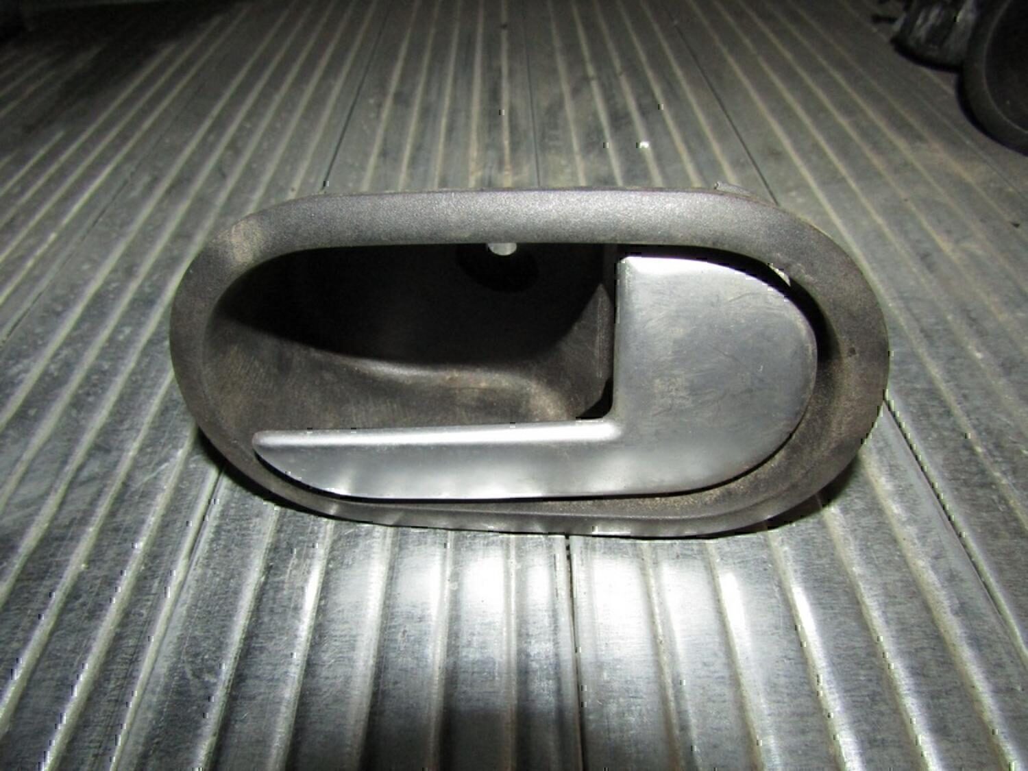 Ручка двери внутренняя правая FORD Fusion 2002-2012