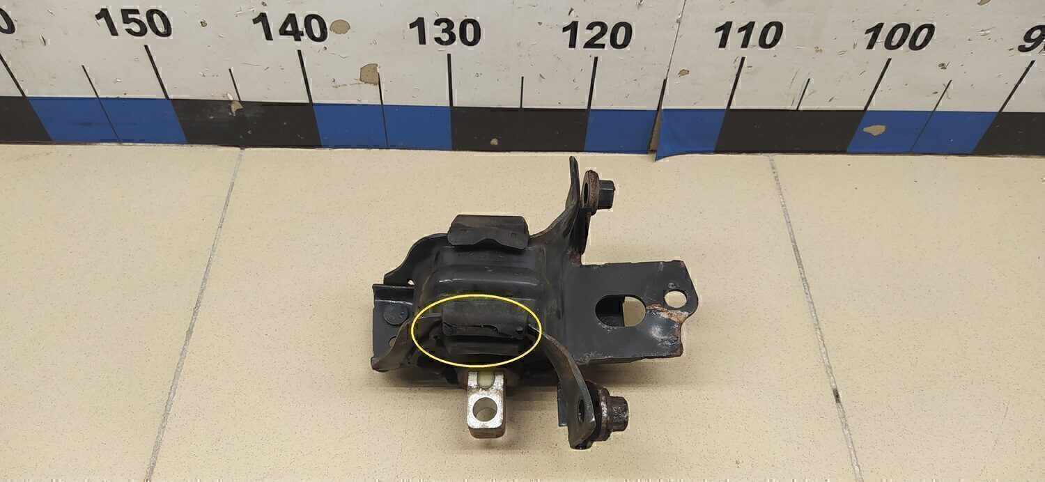 Опора КПП левая SKODA Fabia 1999-2006