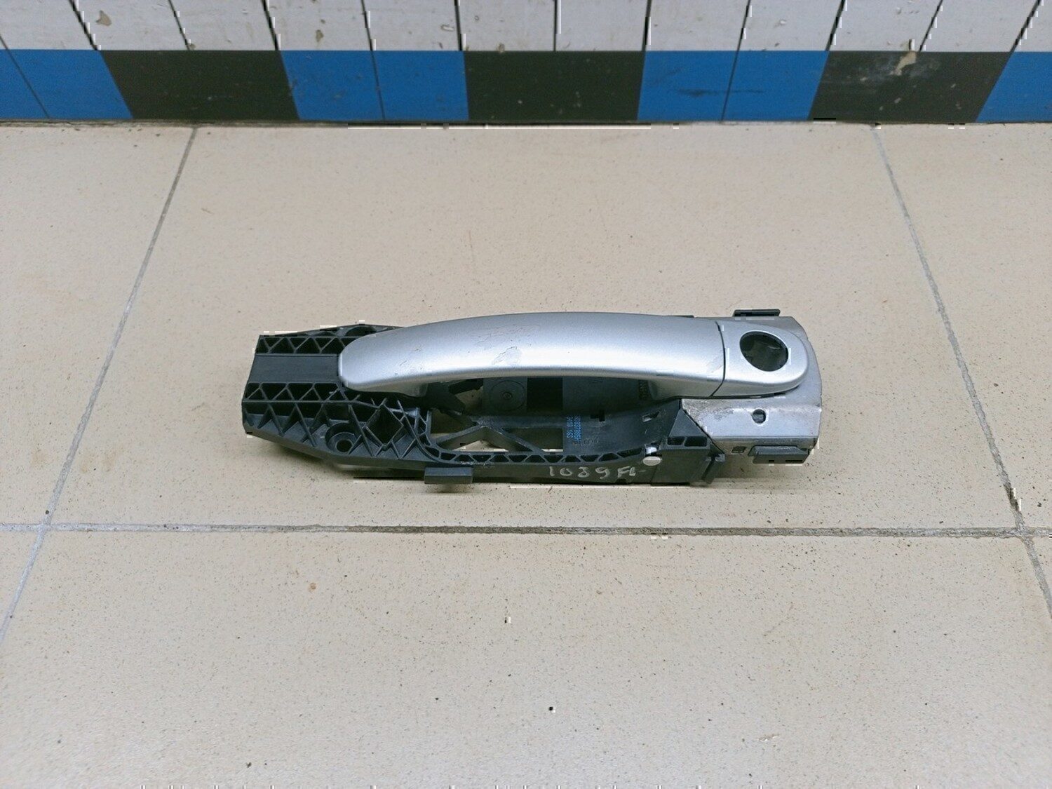 Ручка двери передней наружная левая VW Polo (Sed RUS) 2011>