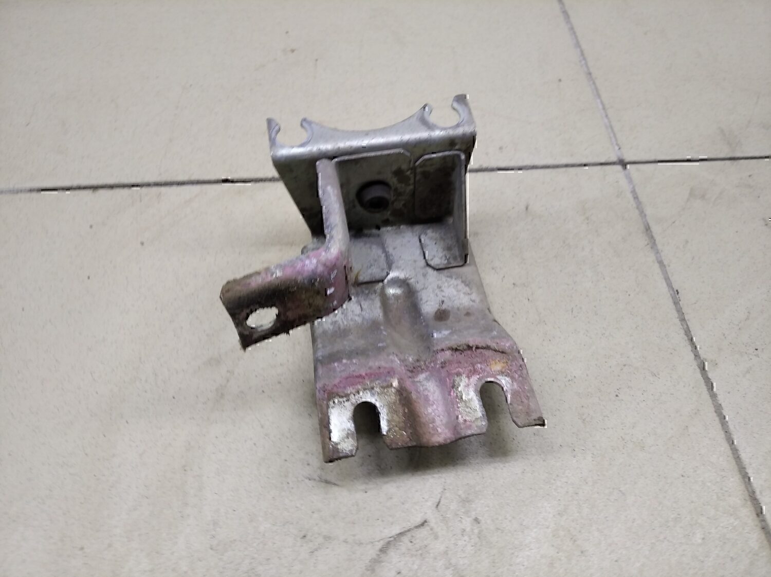 Кронштейн блока ABS (насос) Datsun On-Do 2014>