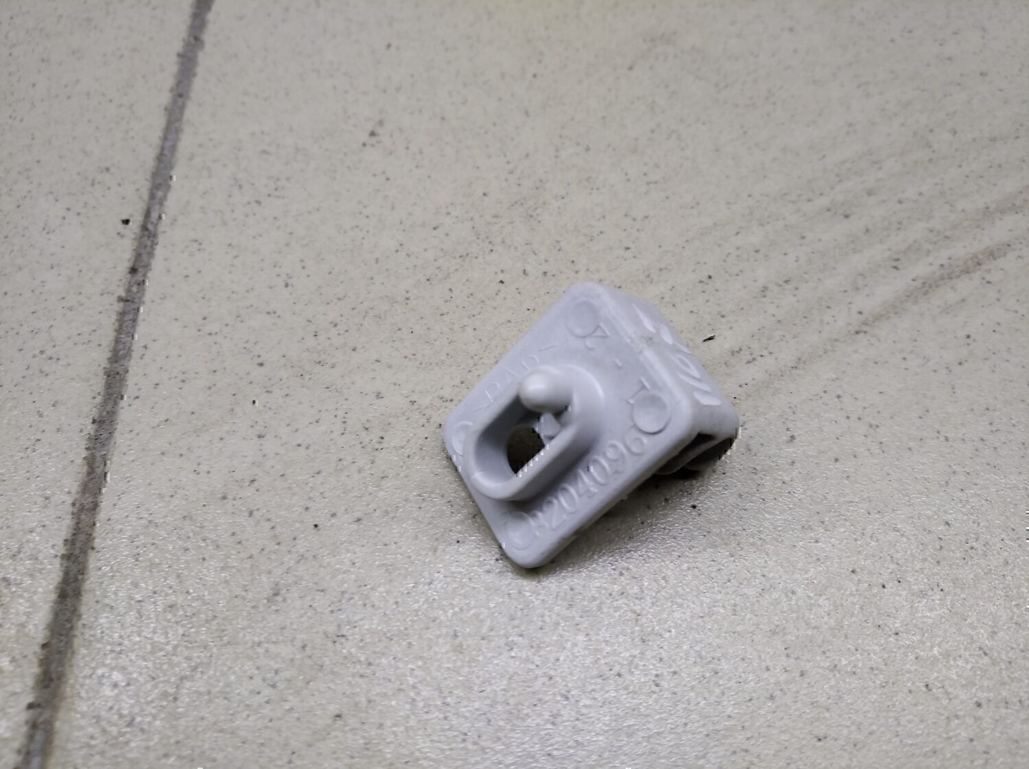 Крючок солнцезащитного козырька Datsun On-Do 2014>