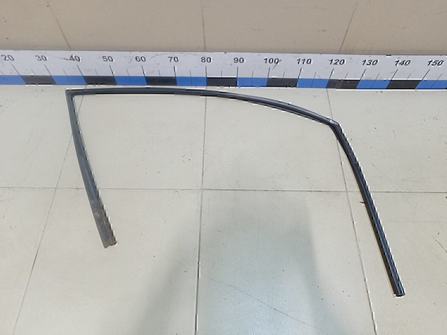 Уплотнитель стекла двери HYUNDAI Sonata V (NF) 2005-2010