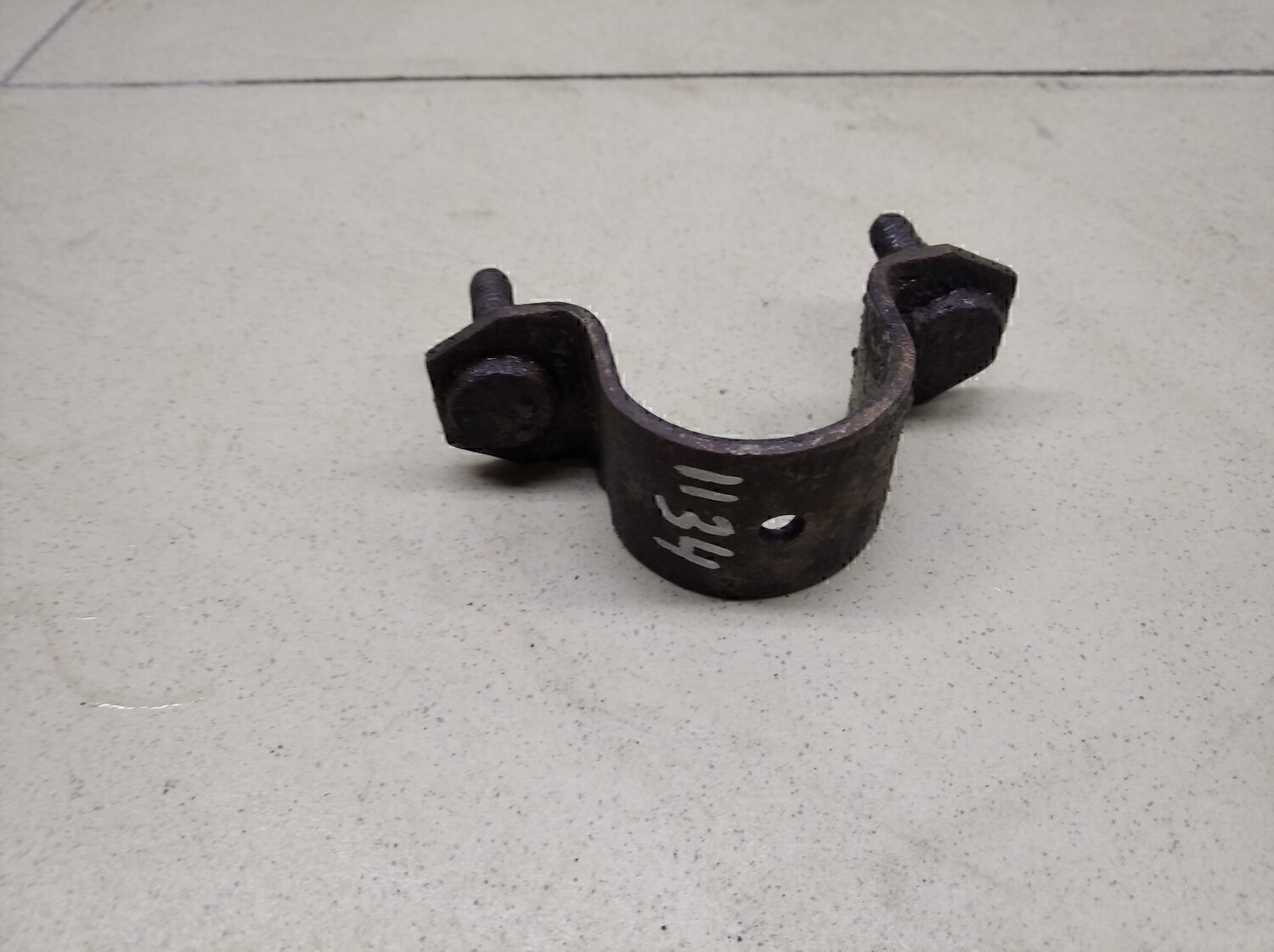 Кронштейн крепления переднего стабилизатора VAZ Chevrolet NIVA