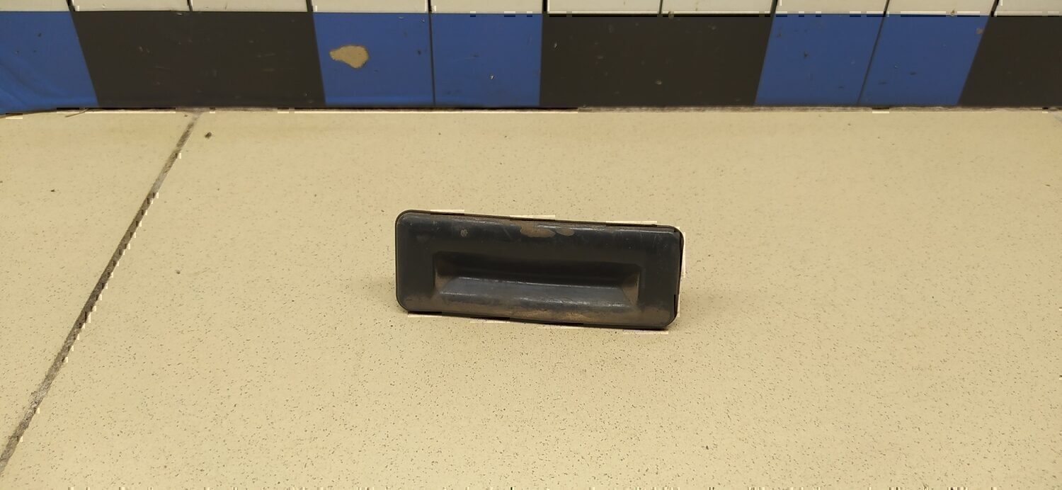 Кнопка открывания багажника Audi Fabia 2007-2015