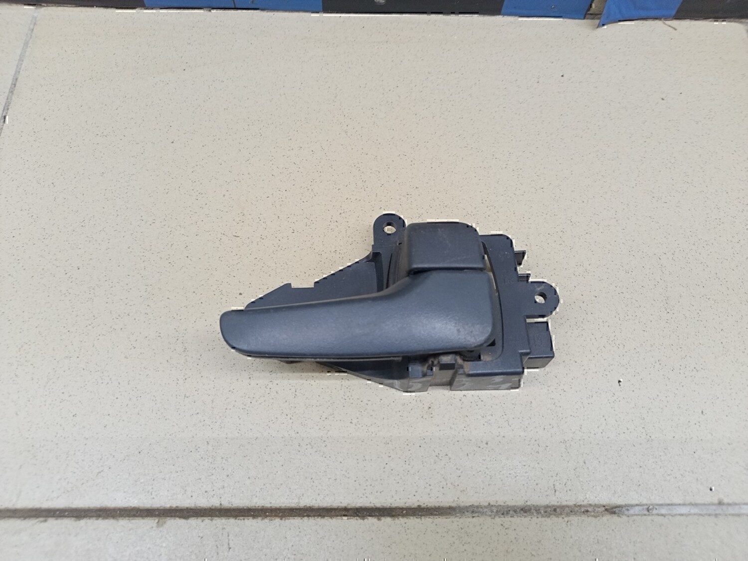 Ручка двери внутренняя правая MITSUBISHI Lancer (CX,CY) 2007>