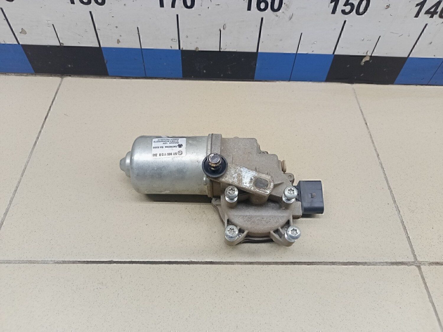 Моторчик стеклоочистителя передний SKODA Fabia 2007-2015