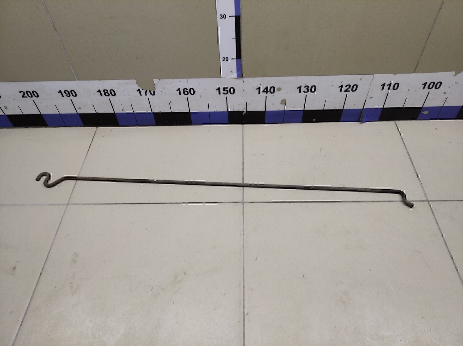 Держатель капота VAZ Chevrolet NIVA