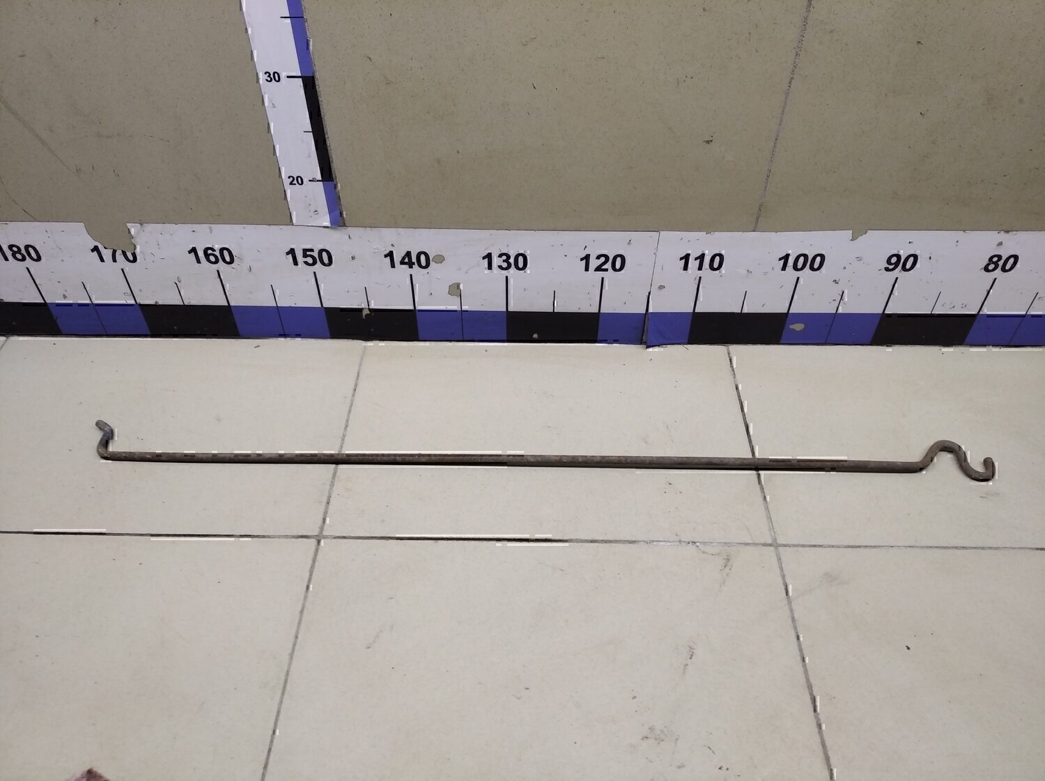 Держатель капота VAZ Chevrolet NIVA