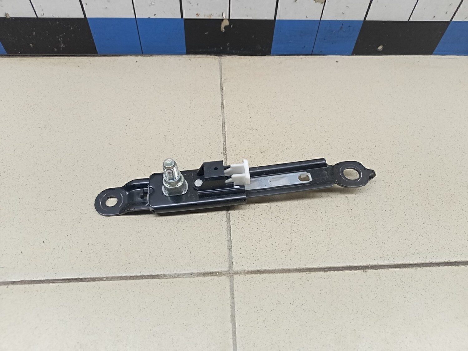 Механизм регулировки ремня безопасности TOYOTA Corolla E18 2013>