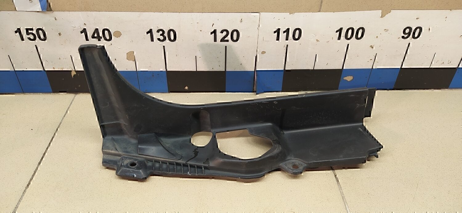 Накладка замка багажника Lexus LX 570