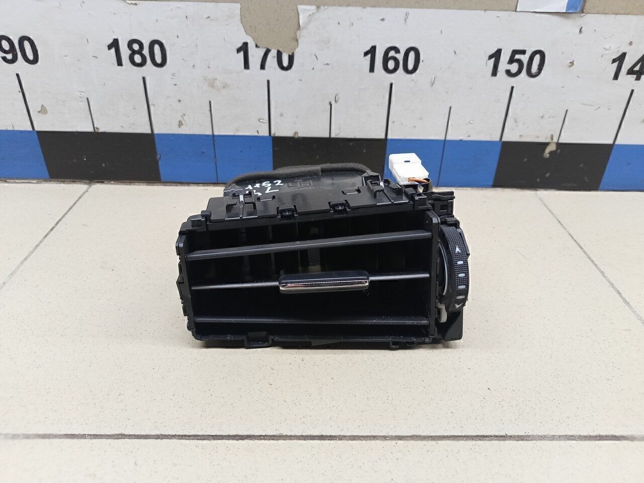 Дефлектор воздушный Lexus LX 570