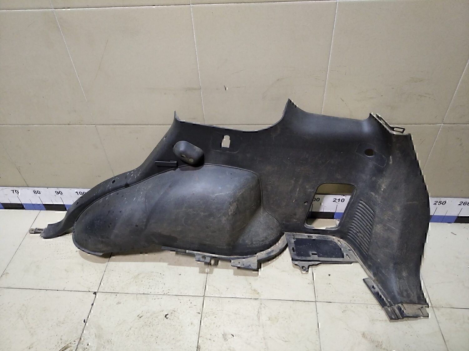 Обшивка багажника KIA Sorento 2003-2009