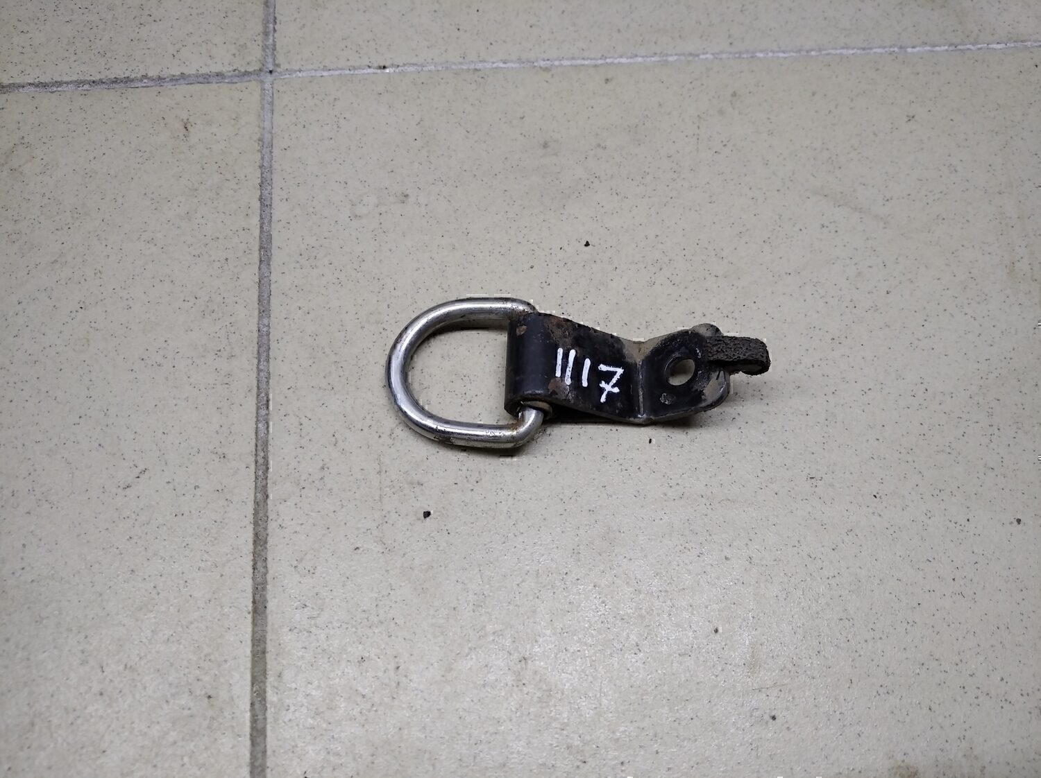 Крючок KIA Sorento 2003-2009