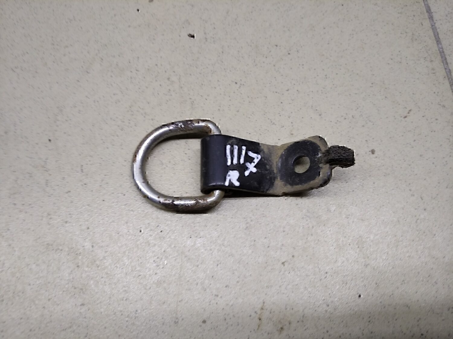 Крючок KIA Sorento 2003-2009