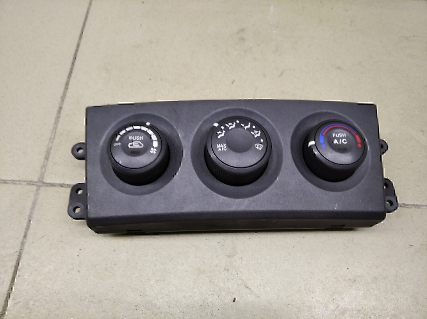 Блок управления отопителем KIA Sorento 2003-2009