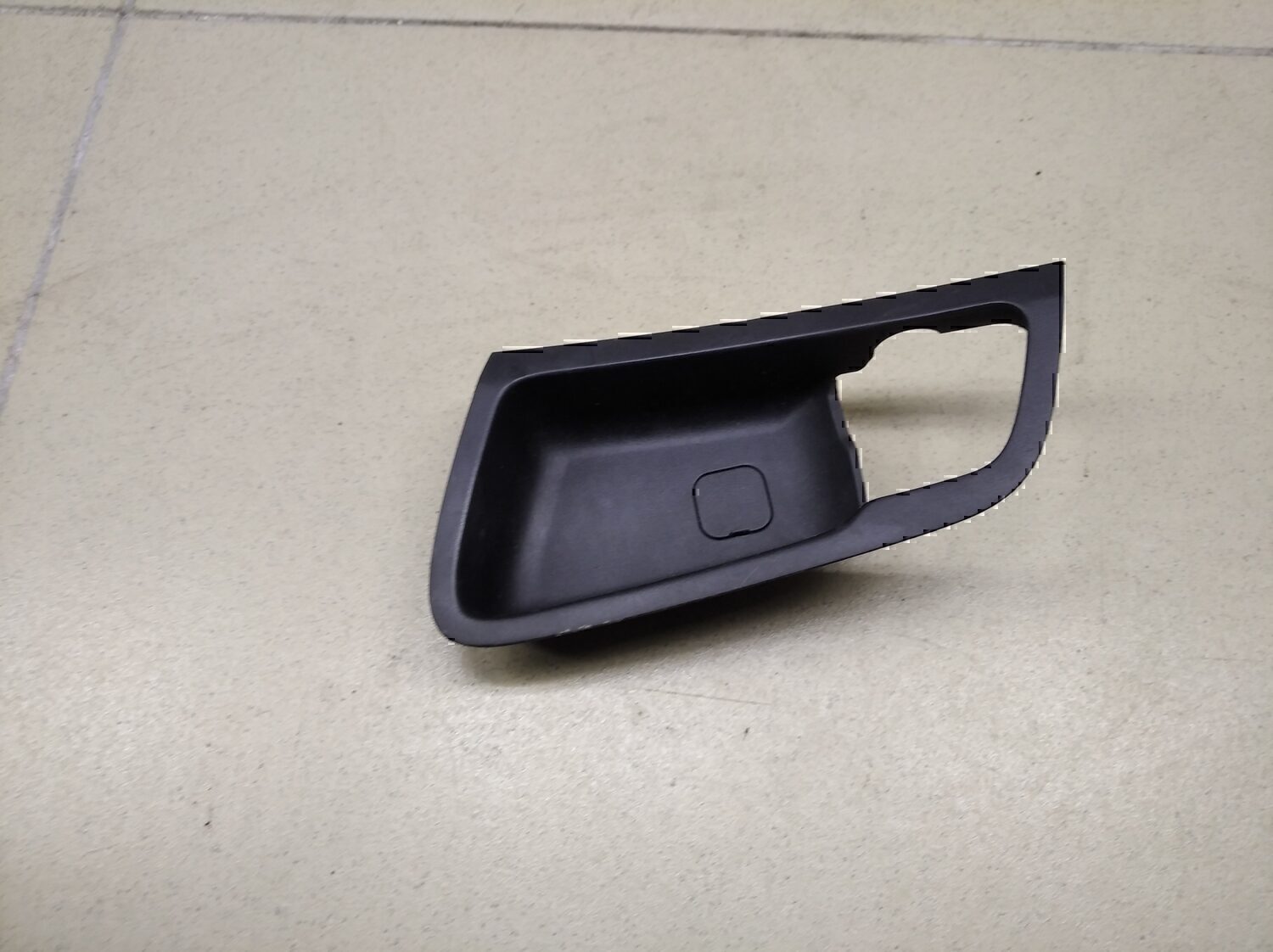 Накладка ручки внутренней HYUNDAI i30 2007-2012