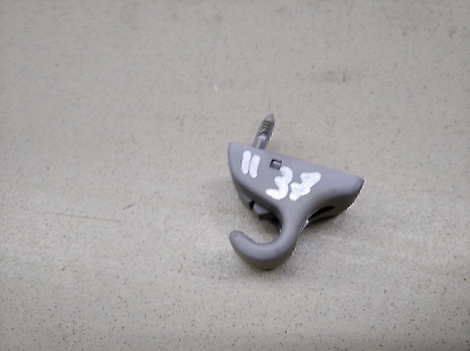 Крючок солнцезащитного козырька HYUNDAI i30 2007-2012