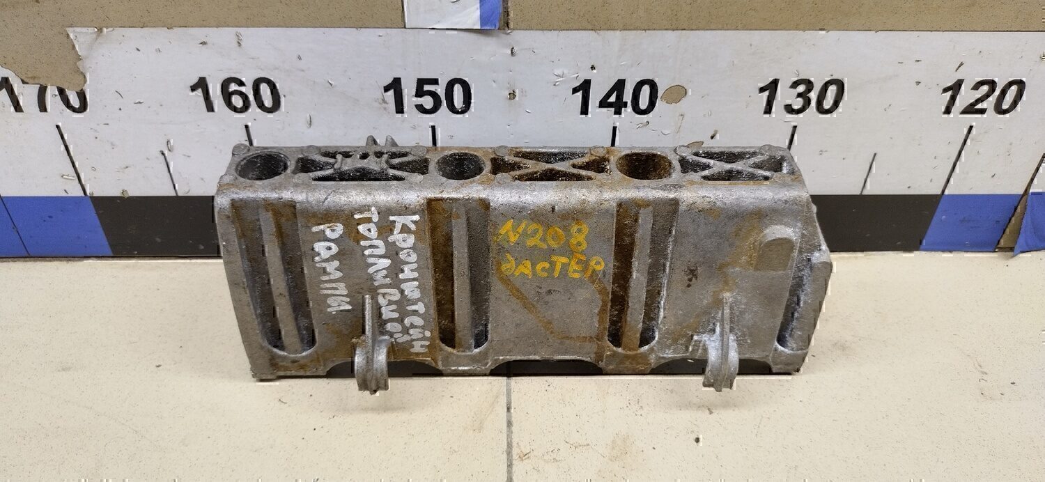 Кронштейн (сопут. товар) RENAULT Duster 2012>