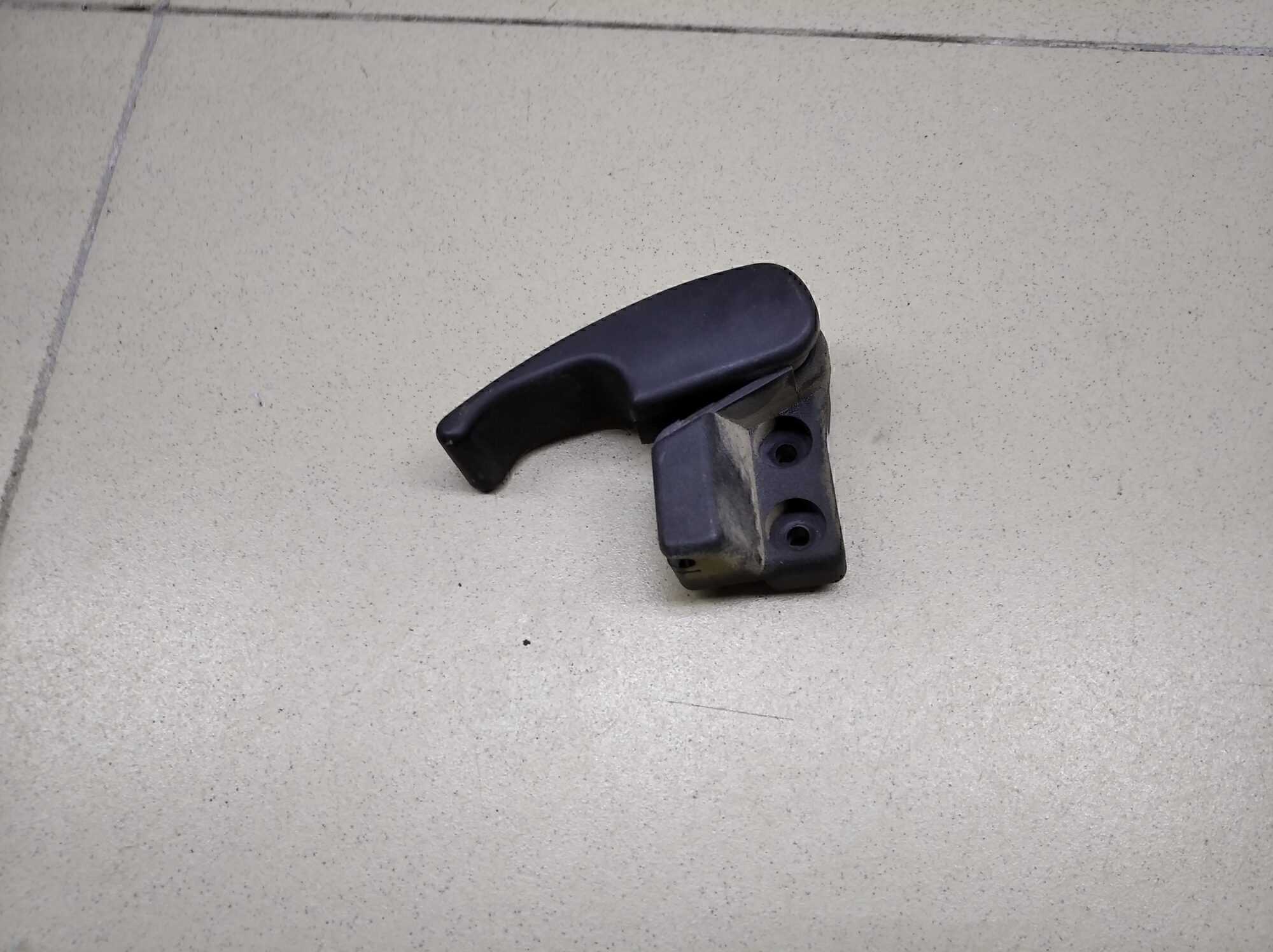 Ручка открывания капота Audi A3 (8L1) 1996-2003