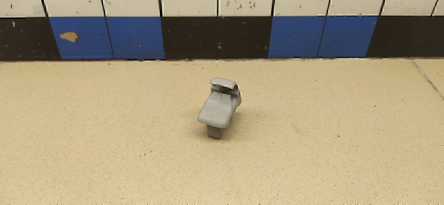 Крючок солнцезащитного козырька MITSUBISHI ASX 2010-2016