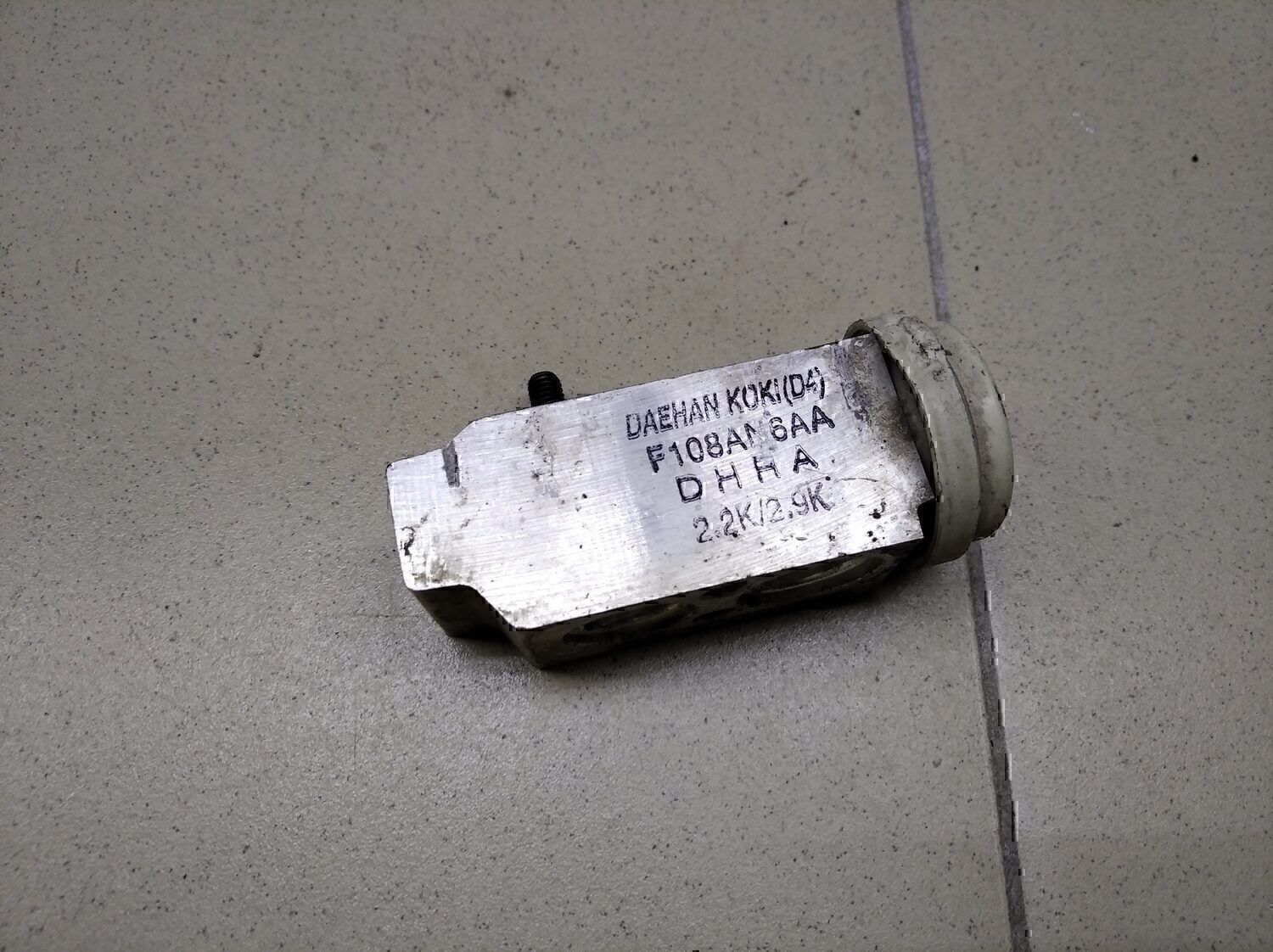 Клапан кондиционера HYUNDAI Elantra 2006-2011