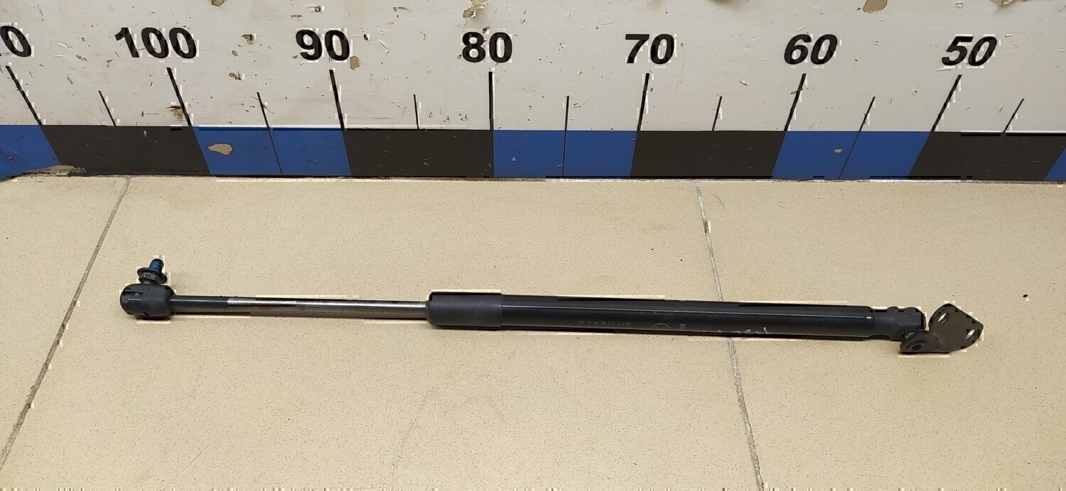 Амортизатор двери багажника Lexus LX 570