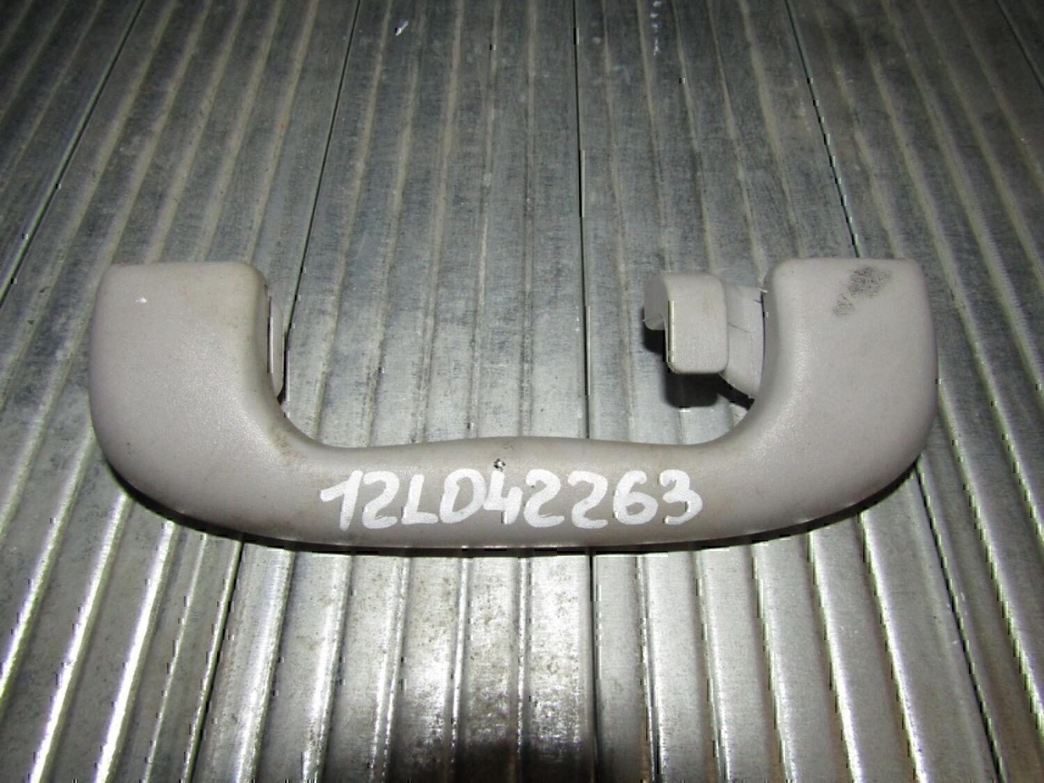 Ручка внутренняя потолочная OPEL Astra H / Family 2004-2015