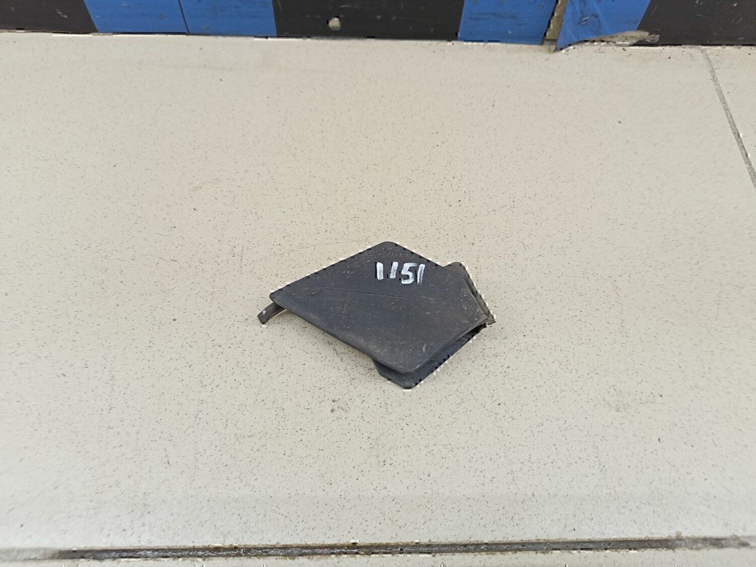 Кронштейн (сопут. товар) BMW 1-серия E87/E81 2004>